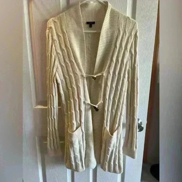 Talbots Cardigan Sweater Womens Medium Petite Ivory Cable Knit Toggle Fisherman - Picture 3 of 6